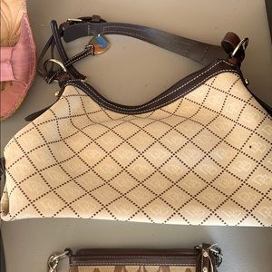 Dooney & Bourke hand bag